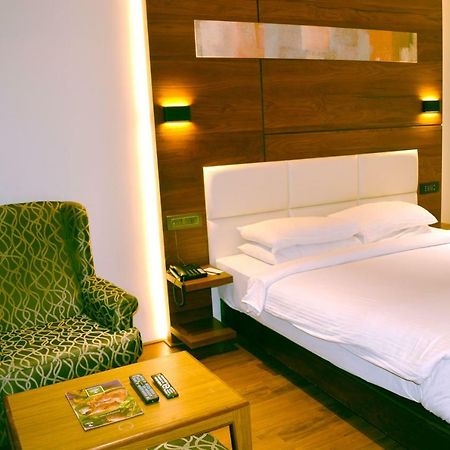 Rk Residency Hotell Tiruppur Eksteriør bilde
