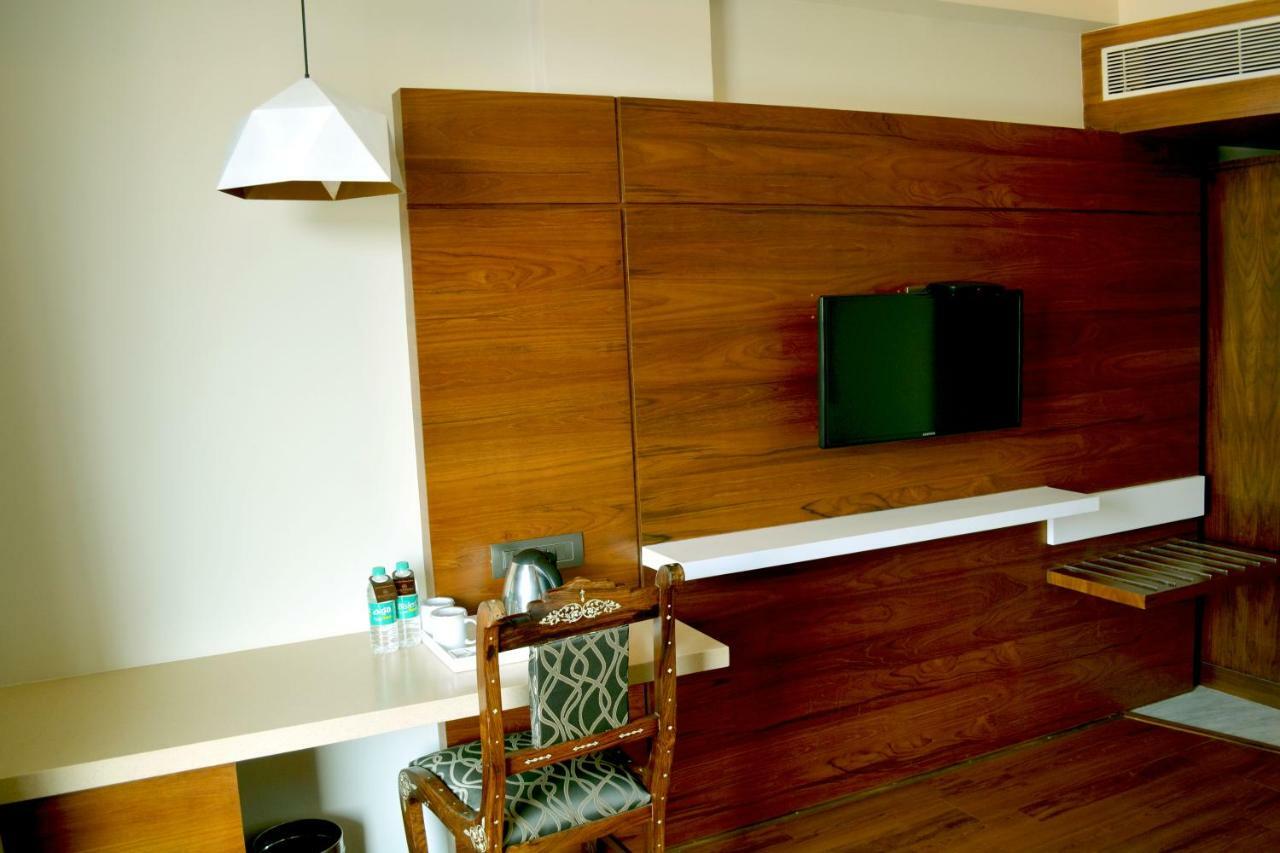 Rk Residency Hotell Tiruppur Eksteriør bilde