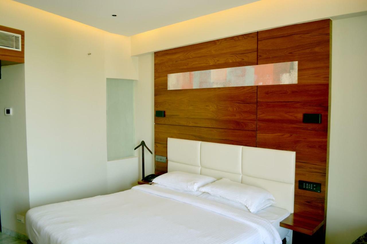 Rk Residency Hotell Tiruppur Eksteriør bilde