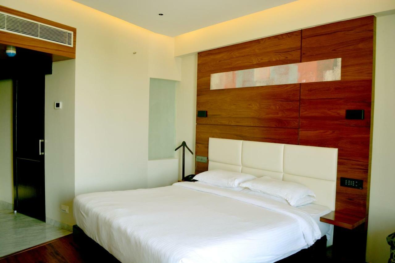 Rk Residency Hotell Tiruppur Eksteriør bilde