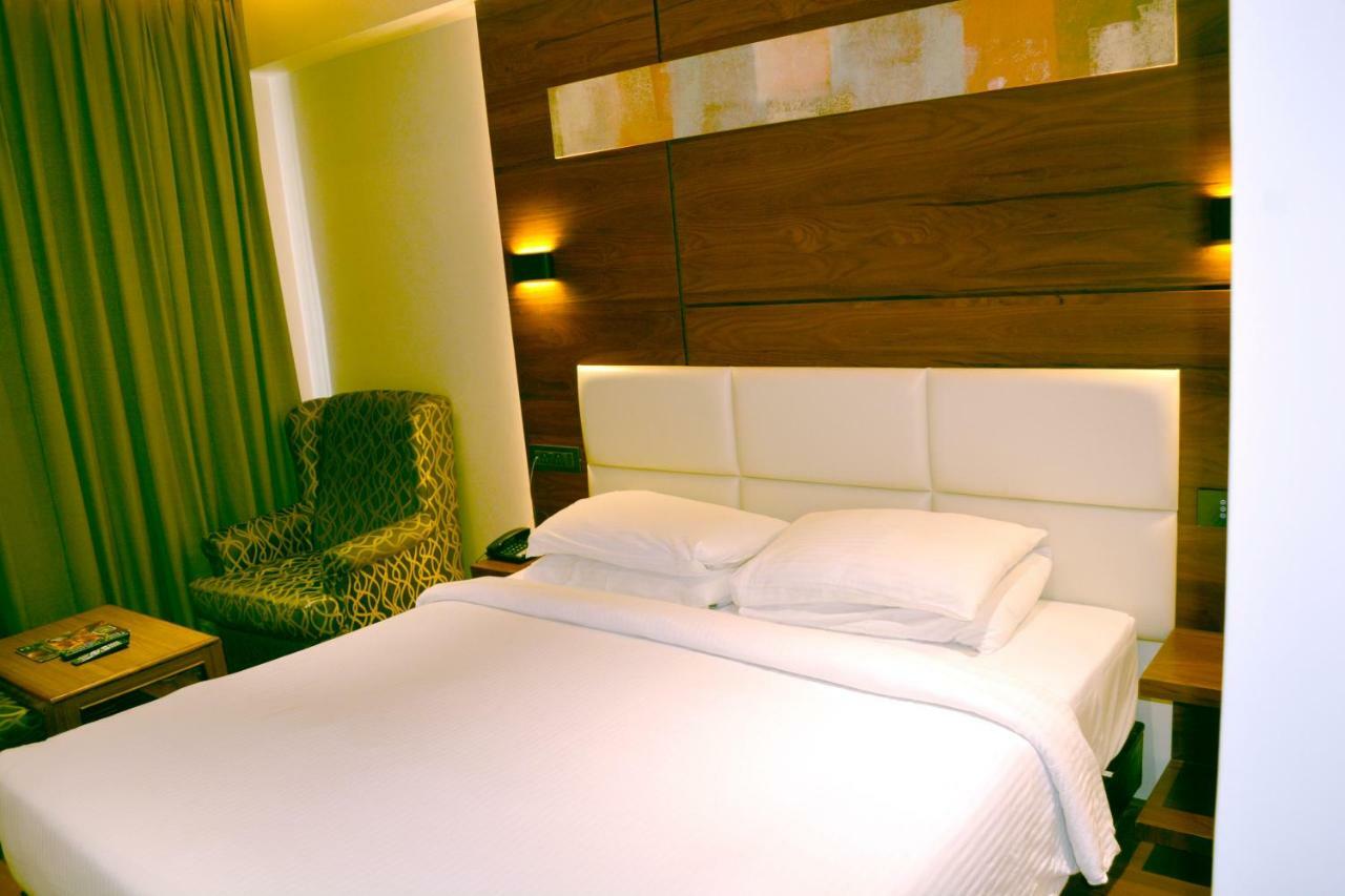 Rk Residency Hotell Tiruppur Eksteriør bilde